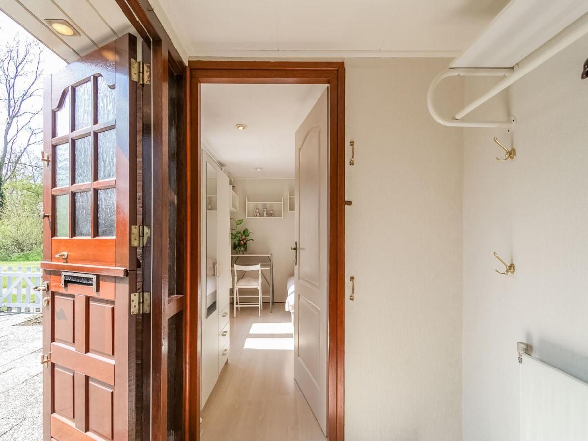 Holiday Home In Noordwijkerhout With Terrace Close To A Lake المظهر الخارجي الصورة